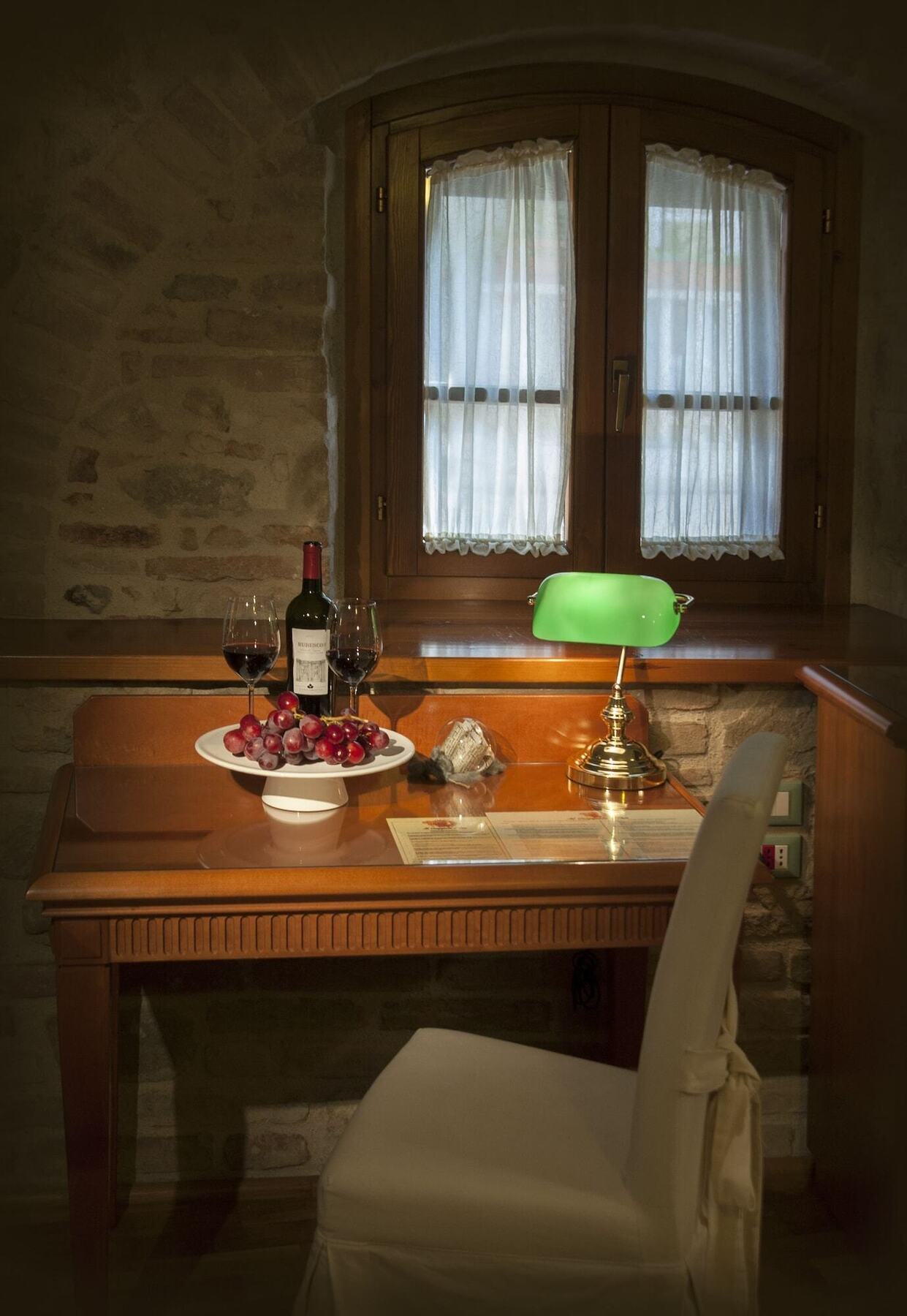 Boutique Hotel Al Grappolo D'Oro Torgiano Exterior photo